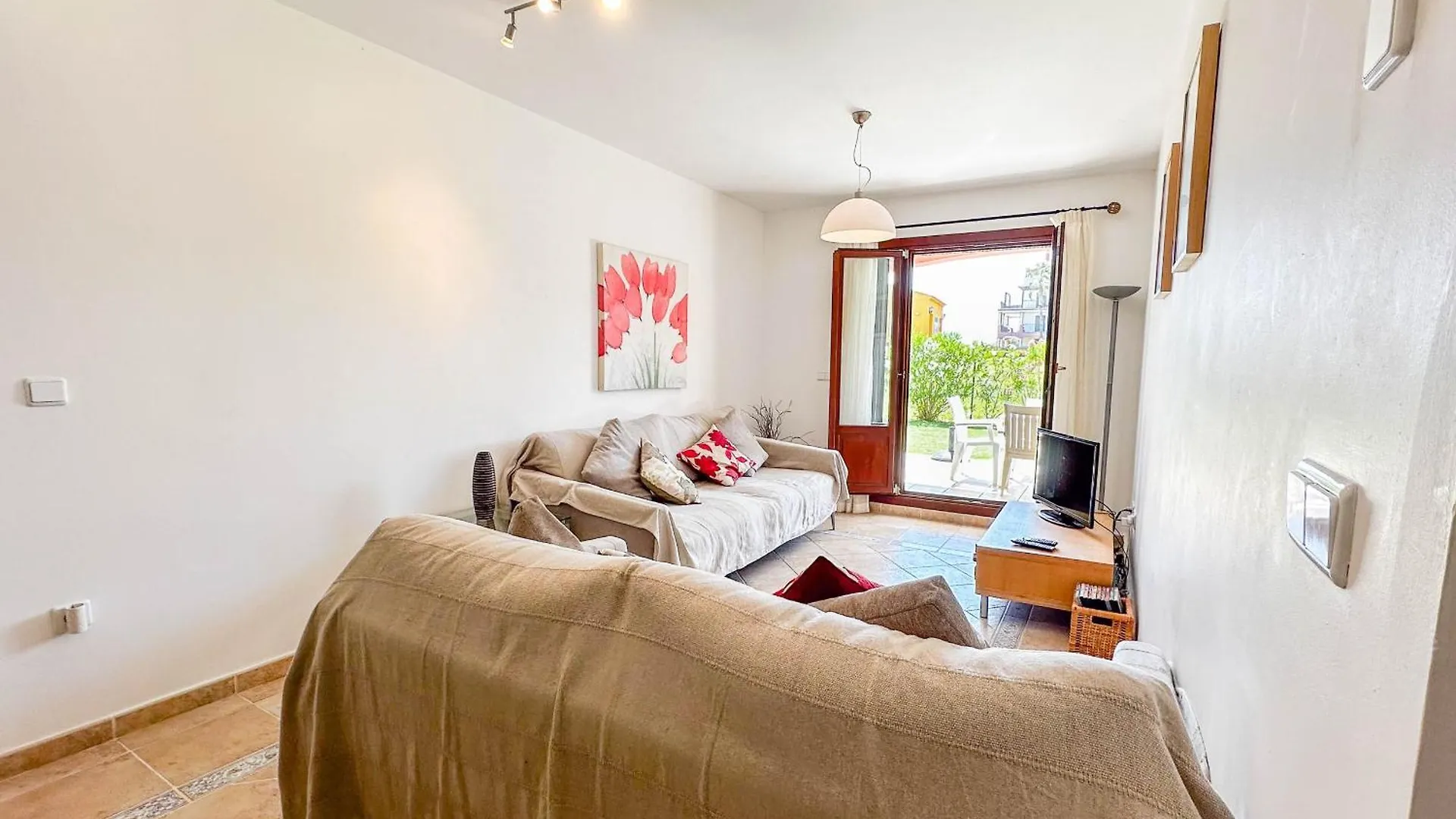 Modern Garden Apartment 阿亚蒙特 0*,  西班牙